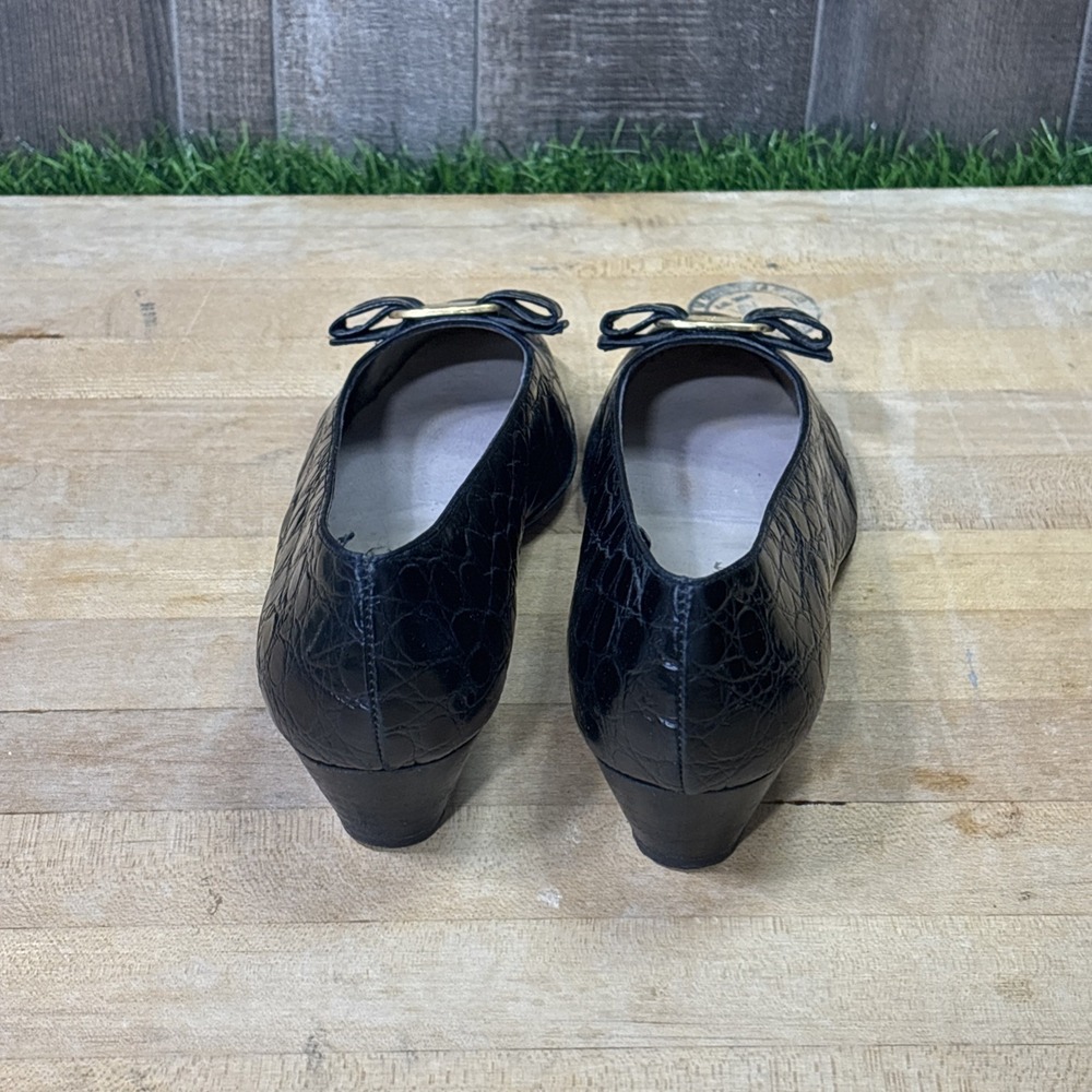 Vintage Salvatore Ferragamo Vara Black Croc Embossed Leather Pumps Sz 9B - Picture 4 of 9